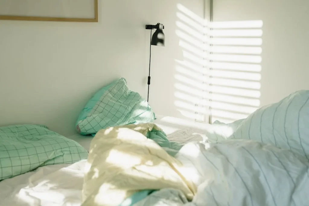 use natural lighting through out the home